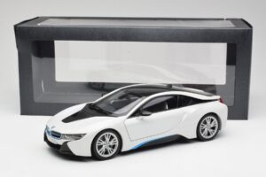 BMW i8 Crystal Valge Paragon 1:18 80432336841 Metall - pilt 8/8
