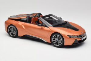 BMW i8 Roadster E-Vask Minichamps 1:18 80432454784 Metall - pilt 4/6