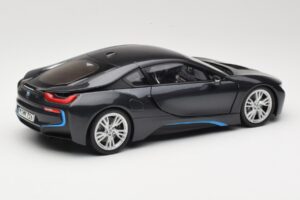 BMW i8 Sophisto Grey Minichamps 1:18 80432336842 Metall - pilt 3/8