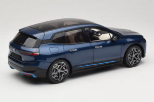 BMW iX Blue Metallic Minichamps 1:18 110023100 Metall - pilt 3/8