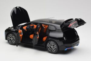 BMW iX Sapphire Black Minichamps 1:18 110023101 Metall - pilt 5/8