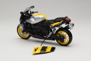 BMW K1200S Kollane Must Minichamps 1:10 80430309224 Metall - pilt 5/8