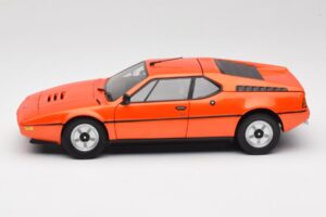 BMW M1 Oranž Minichamps 1:18 80432411549 Metall - pilt 4/8