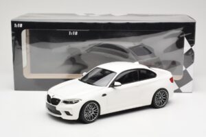 BMW M2 Competition F87 Valge Minichamps 1:18 155028000 Metall - pilt 6/6