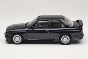 BMW M3 E30 Europameister Macau Blue Otto 1:18 OT1216 Metall - pilt 3/6
