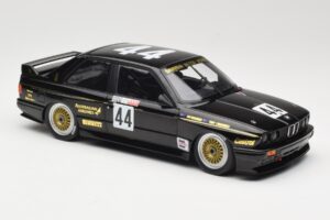 BMW M3 E30 JPS Team BMW #44 J. Richards / T. Longhurst Class Winners Bathurst 1000 1987 Minichamps 1:18 155872044 Metall - pilt 4/6