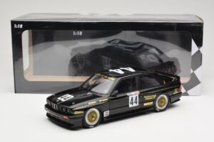 BMW M3 E30 JPS Team BMW #44 J. Richards / T. Longhurst Class Winners Bathurst 1000 1987 Minichamps 1:18 155872044 Metall - pilt 6/6