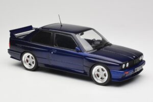 BMW M3 E30 Macau Blue IXO 1:18 18CMC122 Metall - pilt 4/6