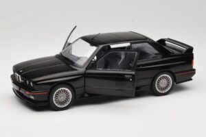 BMW M3 E30 Sport Evo Must Solido 1:18 S1801501 Metall - pilt 2/8