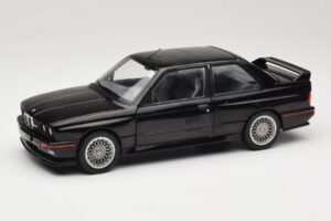 BMW M3 E30 Sport Evo Must Solido 1:18 S1801501 Metall