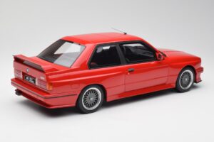 BMW M3 E30 Sport Evolution Punane Otto 1:12 G033 Vaik - pilt 2/6