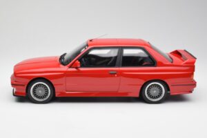 BMW M3 E30 Sport Evolution Punane Otto 1:12 G033 Vaik - pilt 3/6