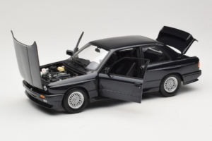 BMW M3 E30 Sport Evolution Blue Metallic Minichamps 1:18 180020308 Metall - pilt 2/8