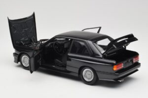 BMW M3 E30 Black Metallic Minichamps 1:18 180020306 Metall - pilt 5/8