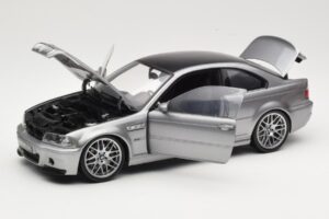 BMW M3 E46 CSL Hõbedane Kyosho 1:18 08506S Metall - pilt 2/8