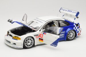 BMW M3 E46 GTR #42 J. Muller / J.J. Lehto ALMS 2001 Minichamps 1:18 80430139183 Metall - pilt 2/8