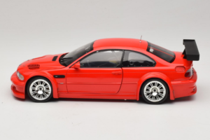 BMW M3 E46 GTR Street Punane Minichamps 1:18 100012101 Metall - pilt 4/8
