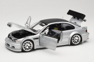 BMW M3 E46 GTR Street Hõbedane With Carbon Roof Minichamps 1:18 100012102 Metall - pilt 2/8