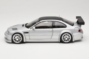 BMW M3 E46 GTR Street Hõbedane With Carbon Roof Minichamps 1:18 100012102 Metall - pilt 4/8