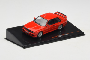 BMW M3 E30 Sport Evolution Punane IXO 1:43 CLC583N Metall - pilt 2/4