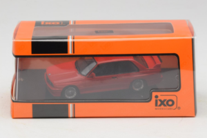 BMW M3 E30 Sport Evolution Punane IXO 1:43 CLC583N Metall - pilt 4/4