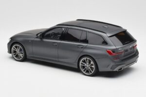 BMW M340i G20 xDrive M Sport Hall GT Spirit 1:18 GT471 Vaik - pilt 5/6