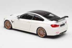 BMW M4 F82 GTS Alpine White Minichamps 1:18 110025221 Metall - pilt 7/8