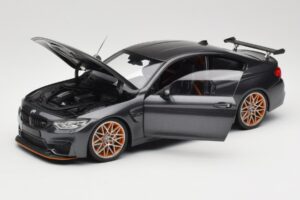 BMW M4 F82 GTS Mineral Grey Metallic Minichamps 1:18 110025222 Metall - pilt 2/8