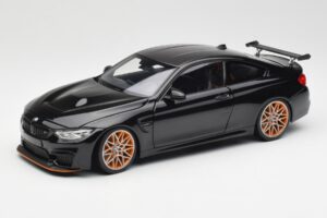 BMW M4 F82 GTS Sapphire Black Metallic Minichamps 1:18 110025220 Metall
