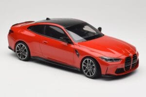 BMW M4 F82 Imola Red Metallic Minichamps 1:18 155020121 Metall - pilt 4/6