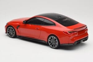 BMW M4 F82 Imola Red Metallic Minichamps 1:18 155020121 Metall - pilt 5/6