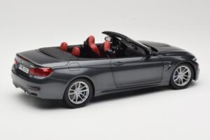 BMW M4 F83 Kabriolett Mineral Grey Paragon 1:18 80432339610 Metall - pilt 3/8