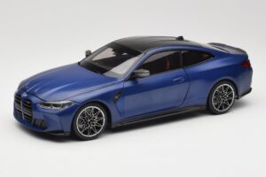 BMW M4 G82 Sinine Metallic Minichamps 1:18 113020123 Metall