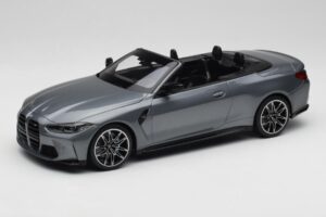 BMW M4 G82 Kabriolett Grey Metallic Minichamps 1:18 155021034 Metall