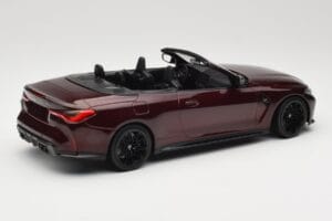 BMW M4 G83 Kabriolett Punane Metallic Minichamps 1:18 155021032 Metall - pilt 2/6