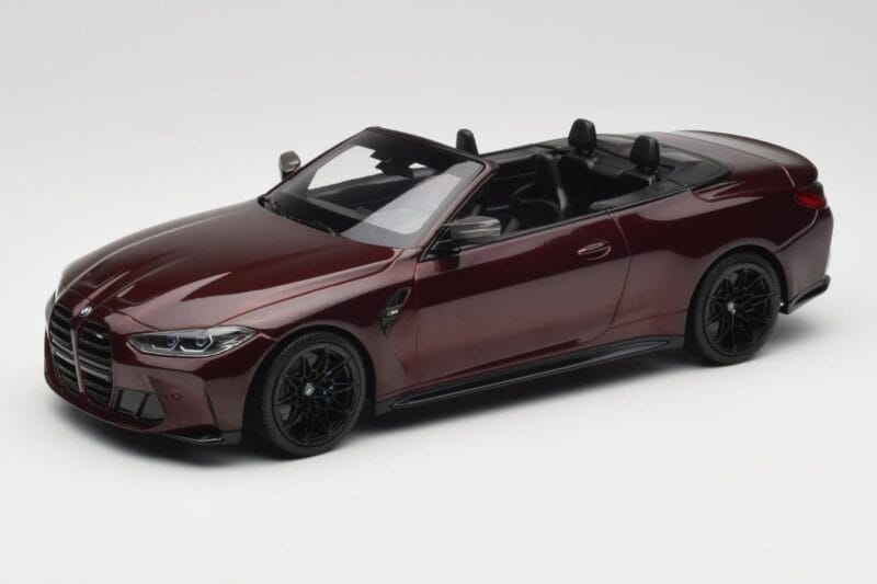 BMW M4 G83 Kabriolett Punane Metallic Minichamps 1:18 155021032 Metall