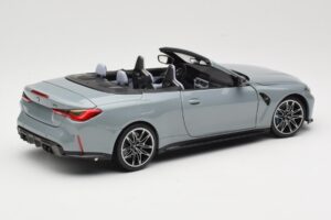BMW M4 G83 Kabriolett Grey Metallic Minichamps 1:18 110021032 Metall - pilt 3/8