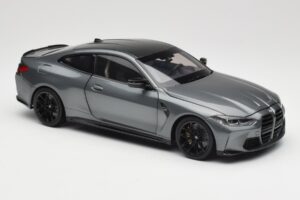 BMW M4 G82 Hall Metallic Minichamps 1:18 113020124 Metall - pilt 6/8