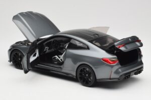 BMW M4 G82 Hall Metallic Minichamps 1:18 113020124 Metall - pilt 7/8