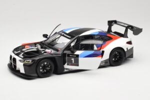 BMW M4 G82 GT3 Presentation 2021 Minichamps 1:18 80435A5D002 Metall - pilt 2/8