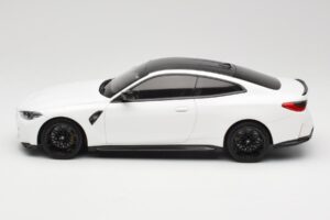 BMW M4 G82 Valge Minichamps 1:18 155020122 Metall - pilt 3/6