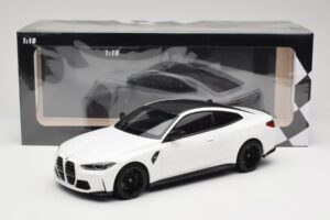 BMW M4 G82 Valge Minichamps 1:18 155020122 Metall - pilt 6/6