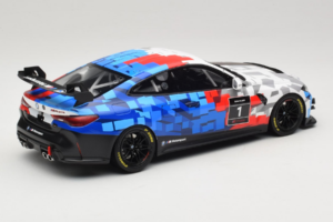 BMW M4 GT4 #1 Presentation 2024 Otto 1:18 OT1125 Vaik - pilt 2/6