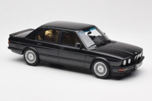 BMW M5 E28 Diamond Must Otto 1:18 OT184 Vaik - pilt 4/6