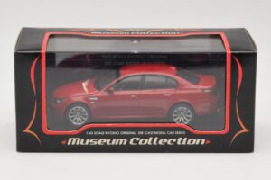 BMW M5 E60 Punane Kyosho 1:43 03503R Metall - pilt 4/4