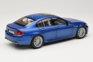 BMW M5 F10 Monte Carlo Blue Paragon 1:18 80432186352 Metall - pilt 3/8