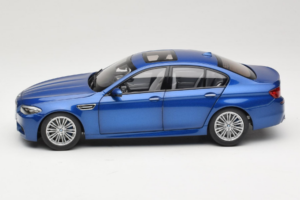BMW M5 F10 Monte Carlo Blue Paragon 1:18 80432186352 Metall - pilt 4/8