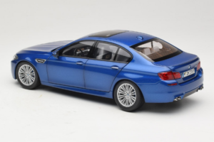 BMW M5 F10 Monte Carlo Blue Paragon 1:18 80432186352 Metall - pilt 7/8