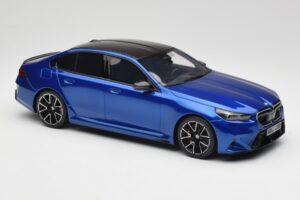 BMW M5 G90 Marina Bay Blue Metallic GT Spirit 1:18 GT507 Vaik - pilt 4/6