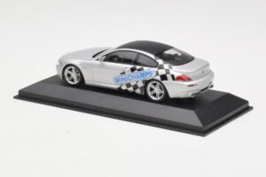 BMW M6 E63 IAA Frankfurt Hõbe Minichamps 1:43 M6001 Metall - pilt 3/4